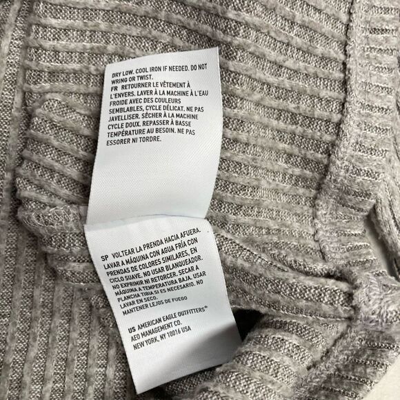 AMERICAN EAGLE OUTFITTERS Gray Long Sleeve V-Neck Sweater Size Small - Picture 3 of 9